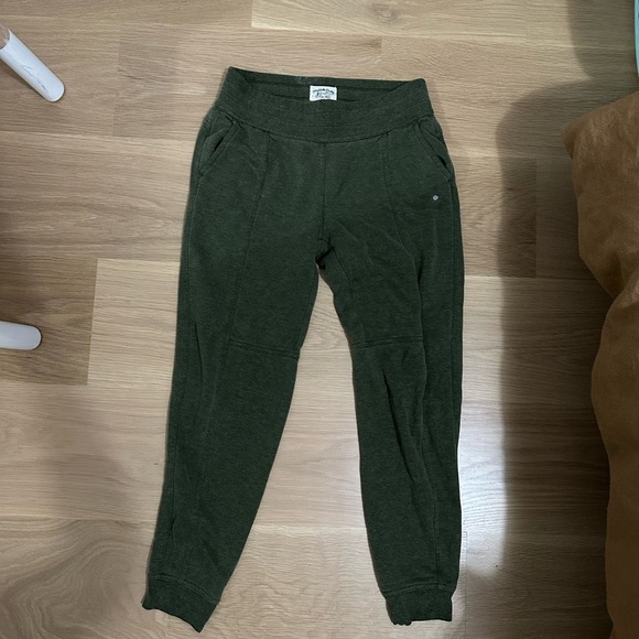 Prana Olive Green Jogger Pants - Picture 2 of 4